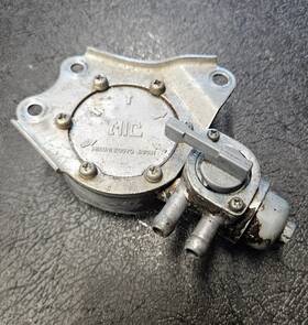 38w-13910-10-00 Yamaha Tri-z 250 Fuel Pump Petcock Ytz250 Oem 1985 1986